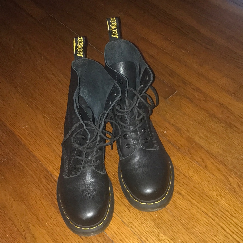 black dr. martens